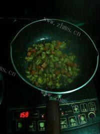经典菜宫保鸡丁做法图解8)