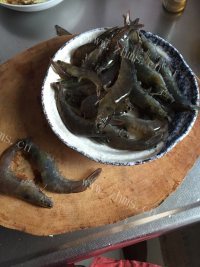 美味的改良版油爆虾做法图解1)