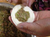 自己做的芹菜肉饺子做法图解9)