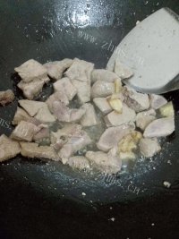家常菜猪肝炒辣椒做法图解4)