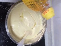 诱人的海绵蛋糕做法图解5)