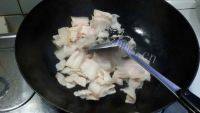 家常菜白菜猪肉炖粉条做法图解6)