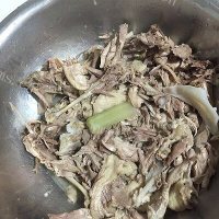 香喷喷的老鸭粉丝汤做法图解9)
