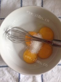 自制原味蛋糕卷做法图解2)
