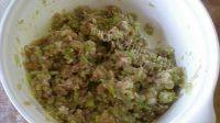 自制芹菜肉馅饺子做法图解5)