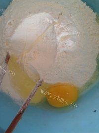 家常草菇烩西兰花做法图解13)
