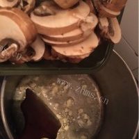 蘑菇汤的做法图解三
