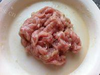 「首发」蒜薹炒肉丝做法图解1)