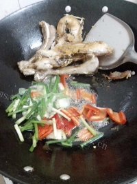 家常菜红烧鱼块做法图解4)