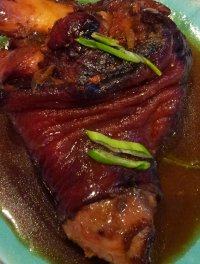 美味的扒肘子