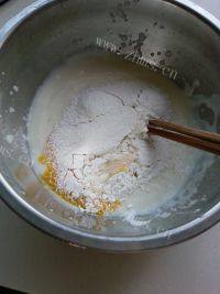 自己做的酸奶纸杯蛋糕做法图解3)