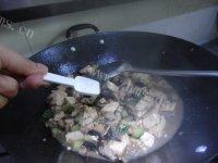 香菇豆腐自制做法图解13)