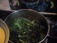 家常菜菠菜蛋花汤做法图解7)