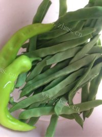 家常菜清炒四季豆做法图解1)