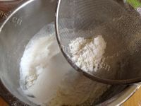 美味的奶酥小馒头做法图解5)