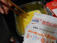 香软的微波蛋糕做法图解3)