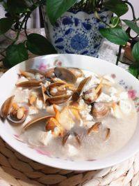 家常菜蛤蜊炖豆腐