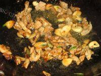家常菜干豆角烧肉做法图解7)