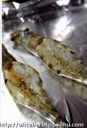 美味的蒜蓉奶酪焗虾贝做法图解1)