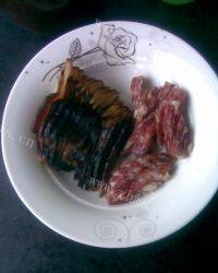 自己做的腊肉煲仔饭做法图解3)