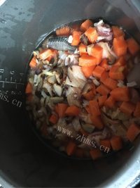 干贝萝卜嫩鸡饭做法图解7)