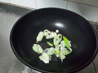 营养丰富的金针菇炒豆皮做法图解1)