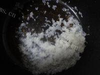 美味早餐大米红枣粥做法图解1)