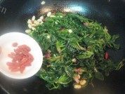 自制花生酱菠菜塔做法图解5)