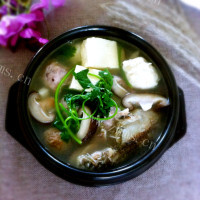 营养品鲫鱼锅做法图解9)