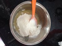 自制香蕉蛋糕做法图解3)