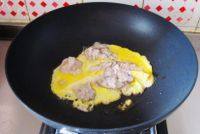 美味的海蛎子豆腐汤做法图解6)