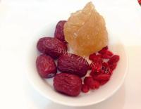 美味的红枣银耳羹做法图解4)