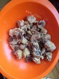 家常菜土豆烧鸡腿做法图解1)