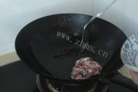 营养的虫草猪肉炒木耳做法图解7)