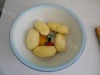 家常芹菜土豆丝做法图解1)