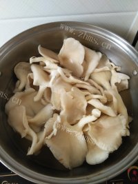 色香味俱全的炸蘑菇做法图解1)