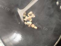 自制芹菜炒肉片做法图解4)