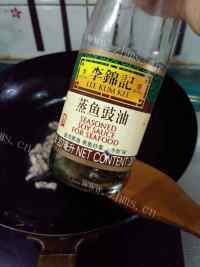 美味的芦蒿炒肉做法图解4)