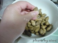 下酒菜五香毛豆花生做法图解3)