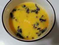 鲜嫩的西葫芦紫菜蛋羹的做法图解三