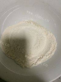 很有食欲的胡萝卜鸡蛋卷做法图解2)