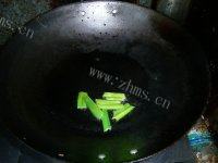 口感饱满的水煮羊肉片做法图解5)