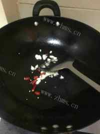 唇齿留香的酸辣土豆丝做法图解3)