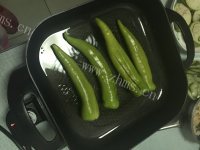 家常菜虎皮尖椒酿肉做法图解7)