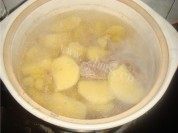 美味的牛肉土豆煲