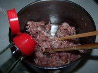 色味俱全的白菜猪肉馅水饺做法图解2)