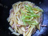 家常菜土豆炒肉丝