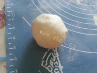诱人的韭菜盒子做法图解4)