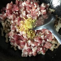 自制酱肉包做法图解4)