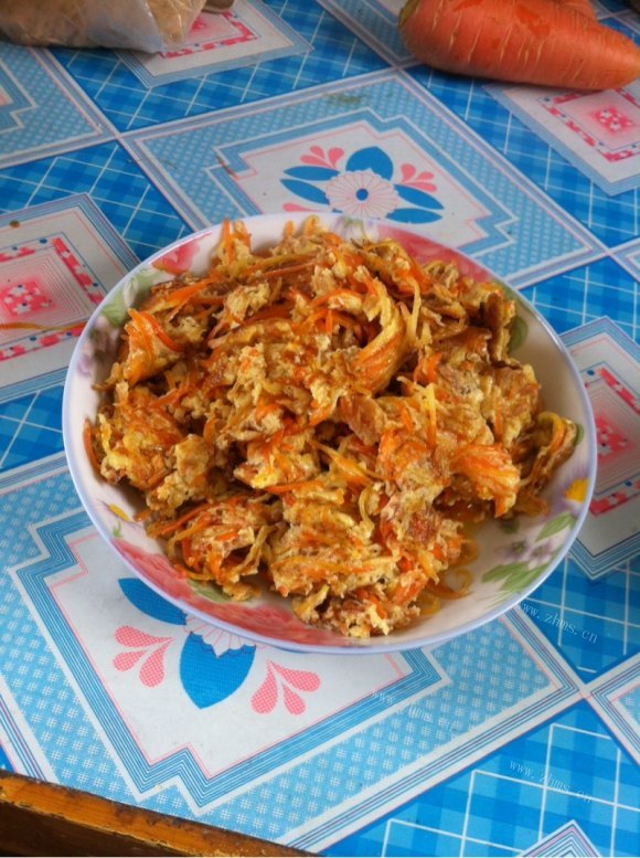 色泽鲜亮的胡萝卜炒鸡蛋